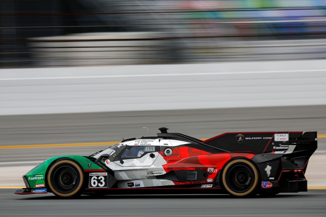 #63 Automobili Lamborghini Squadra Corse Lamborghini SC63: Mirko Bortolotti, Romain Grosjean, Daniil Kvyat, Edoardo Mortara