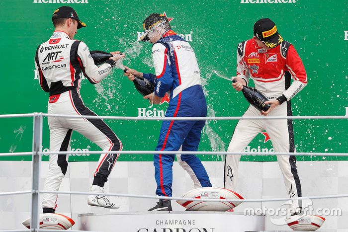 Podio: David Beckmann, Trident,  Anthoine Hubert, ART Grand Prix, Callum Ilott, ART Grand Prix