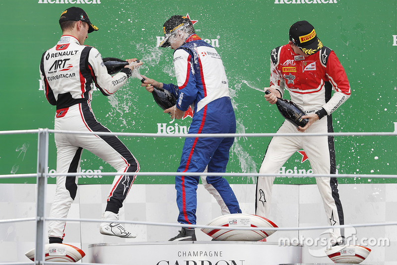Podio: David Beckmann, Trident, Anthoine Hubert, ART Grand Prix, Callum Ilott, ART Grand Prix