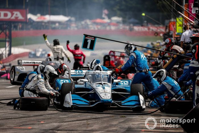 Josef Newgarden, Team Penske Chevrolet, pit stop