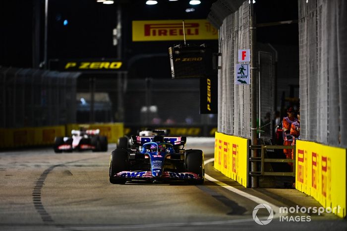 Fernando Alonso, Alpine A522, Pierre Gasly, AlphaTauri AT03