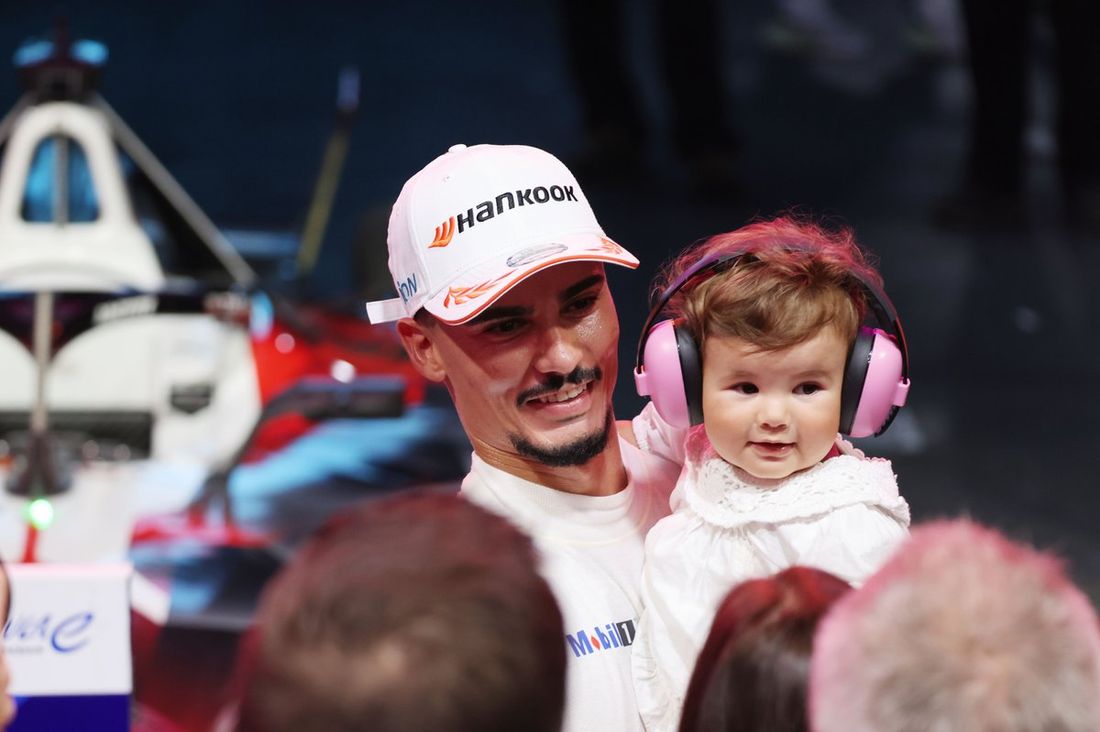 Ganador de la carrera Pascal Wehrlein, Porsche