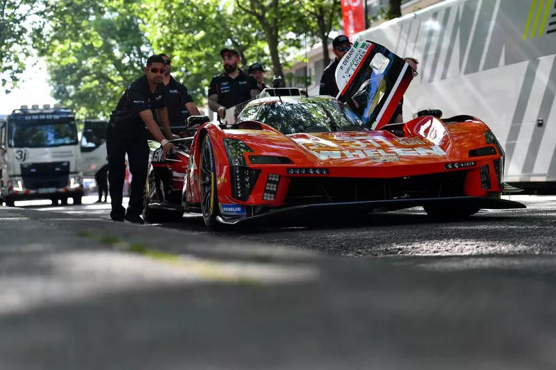 #311 Whelen Cadillac Racing Cadillac V-Series.R de Luis Felipe Derani, Jack Aitken, Felipe Drugovich