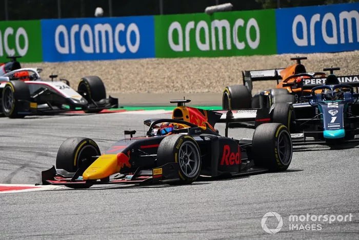 Yuki Tsunoda, Carlin y Sean Gelael, Dams