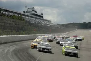 Ryan Blaney, Team Penske, Ford Mustang, Aric Almirola, Stewart-Haas Racing, Ford Mustang