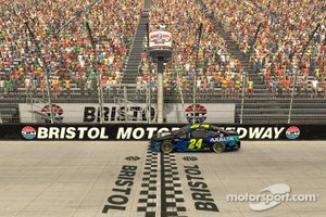 Race Winner William Byron, Axalta Chevrolet