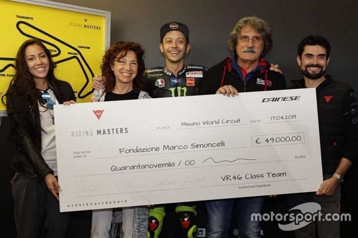 Kate Fretti, Rossella Simoncelli, Valentino Rossi y Paolo Simoncelli