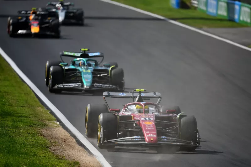 Lewis Hamilton, Ferrari, Fernando Alonso, Aston Martin Racing, Yuki Tsunoda, Red Bull Racing Team