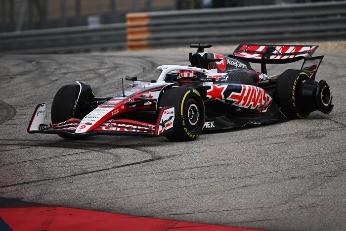 Esteban Ocon, Haas F1 Team crash
