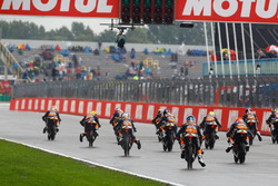 Початок гонки, RedBull Rookies Cup