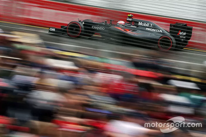 Jenson Button, McLaren MP4-31