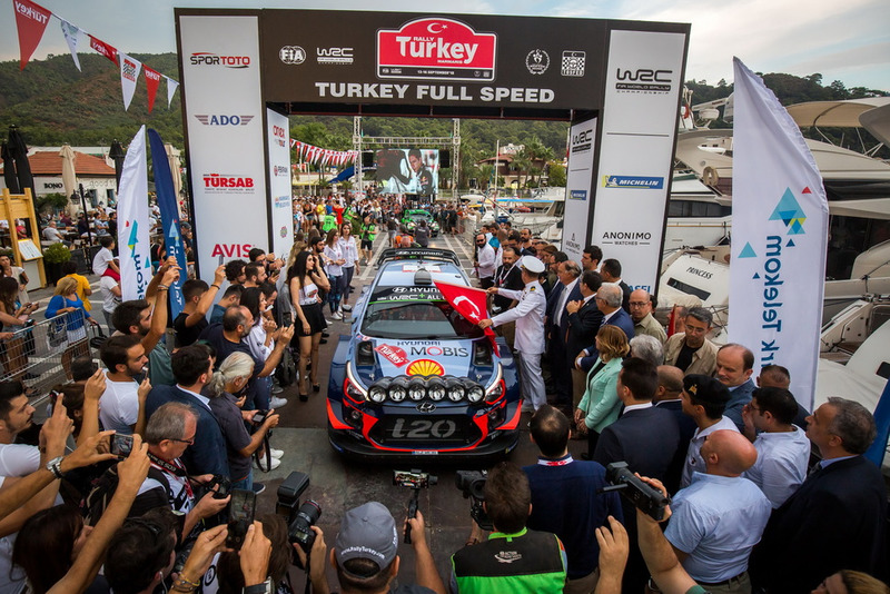 Thierry Neuville, Nicolas Gilsoul, Hyundai Motorsport Hyundai i20 Coupe WRC