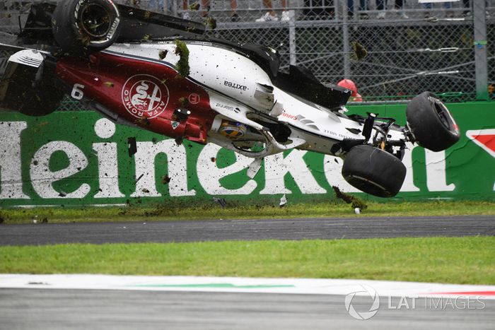 Choque de Marcus Ericsson, Sauber C37 