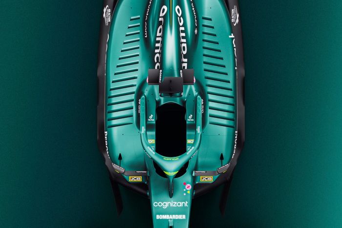 Aston Martin AMR22 detalles