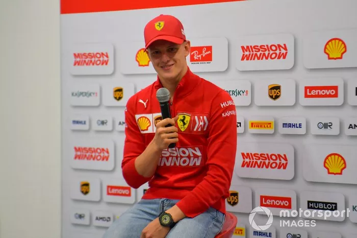 Mick Schumacher, Ferrari, en conférence de presse