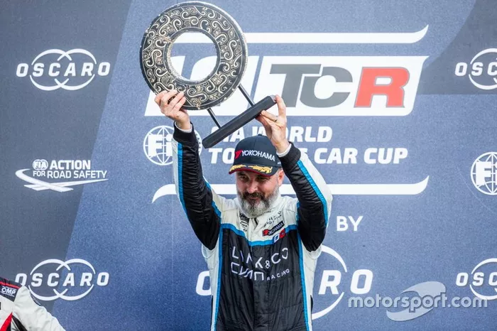 Podio: il vincitore della gara Yvan Muller, Cyan Racing Lynk & Co 03 TCR