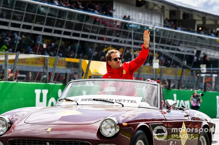 Sebastian Vettel, Ferrari, alla parata dei piloti
