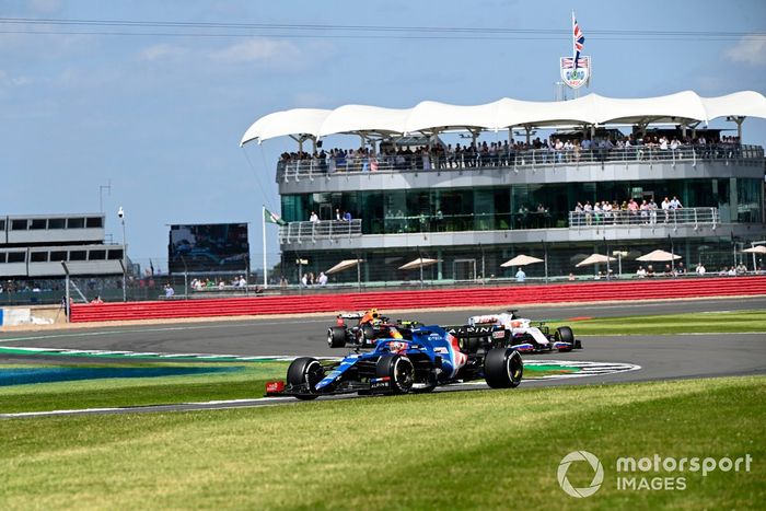 Esteban Ocon, Alpine A521, Nikita Mazepin, Haas VF-21, Sergio Pérez, Red Bull Racing RB16B