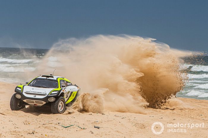 Mikaela Ahlin-Kottulinsky, Kevin Hansen, JBXE Extreme-E Team