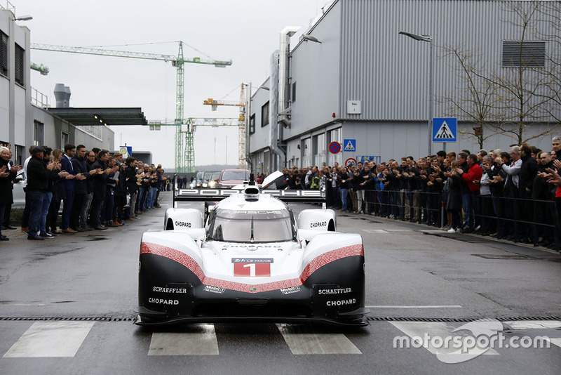 Porsche 919 Hybrid Evo en las carreteras públicas alemanas