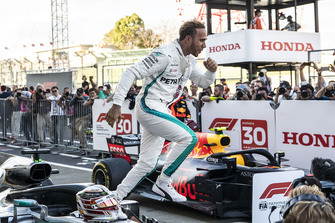 Lewis Hamilton, Mercedes AMG F1 dans le parc fermé