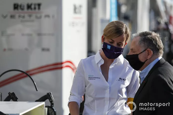 Susie Wolff, Jefa de equipo, Venturi habla con Jean Todt, Presidente de la FIA