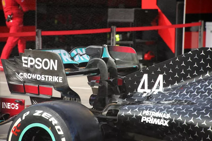 Ala trasera del Mercedes AMG W11 