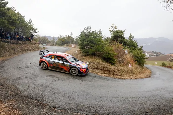 Thierry Neuville, Nicolas Gilsoul, Hyundai Motorsport Hyundai i20 Coupe WRC