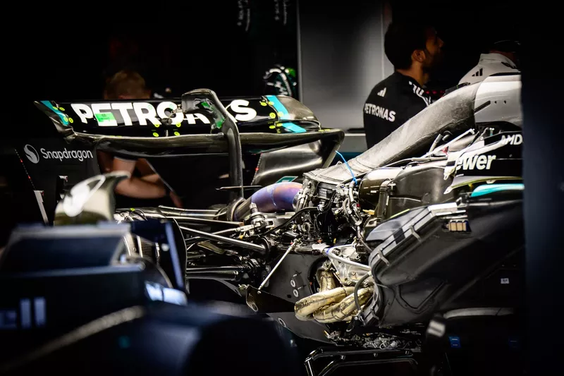 Mercedes W16, détails techniques
