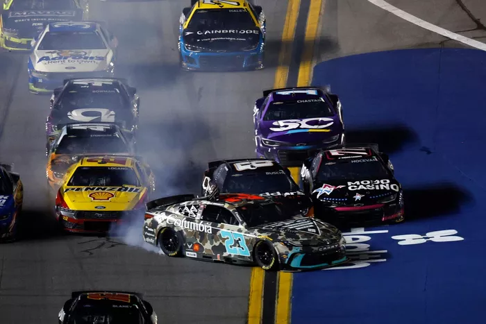 Bubba Wallace, 23XI Racing Toyota, Kyle Busch, Richard Childress Racing Chevrolet
