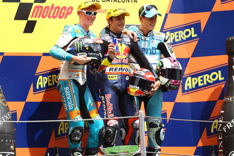 Le podium du GP de Catalogne 2010 de 125cc : Marc Marquez, Bradley Smith, Pol Espargaro