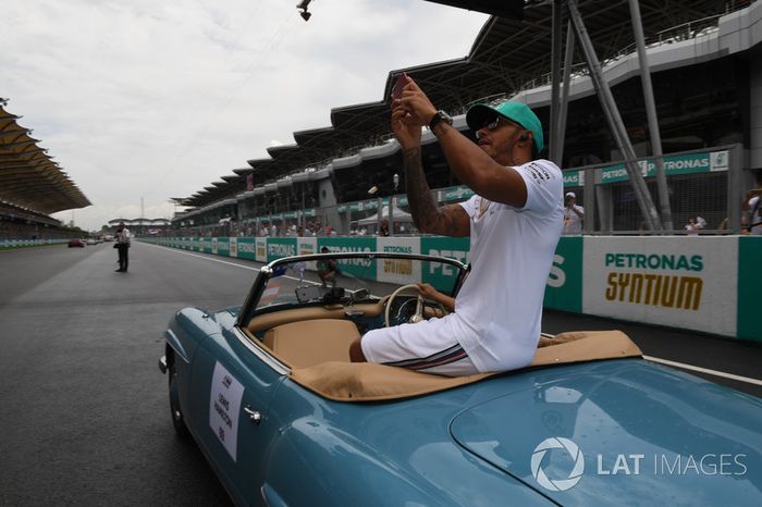 Lewis Hamilton, Mercedes AMG F1en el desfile