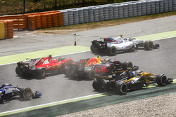 Феліпе Масса, Williams FW40, Кімі Райкконен, Ferrari SF70H, Макс Ферстаппен, Red Bull Racing RB13 і