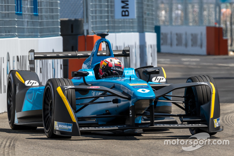 10. <img src="https://cdn-5.motorsport.com/static/img/cfp/0/0/0/0/75/s3/france-2.jpg" alt="" width="20" height="12" /> Pierre Gasly, Renault e.dams