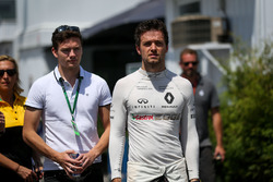 Jolyon Palmer, Renault Sport F1 Team and brother William Palmer (GBR)