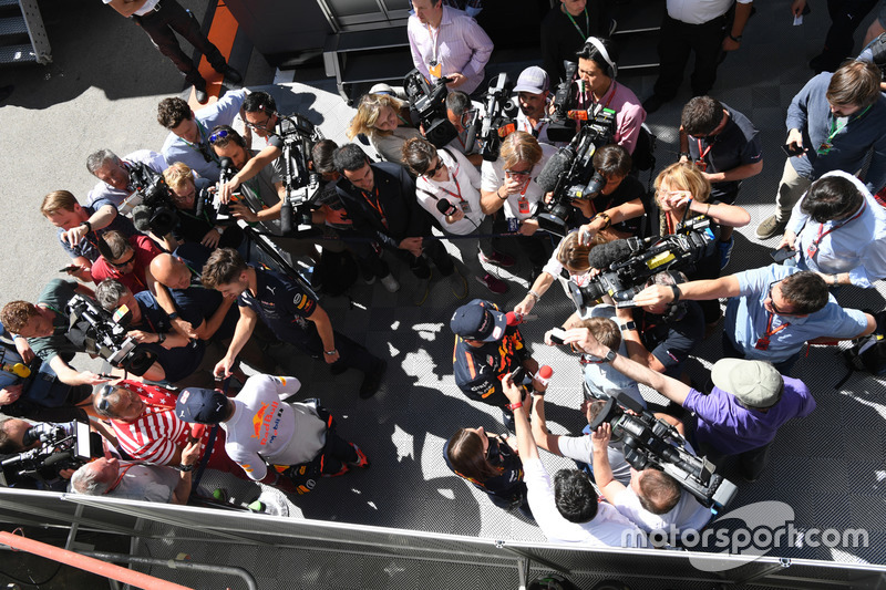 Max Verstappen, Red Bull Racing y Daniel Ricciardo, Red Bull Racing