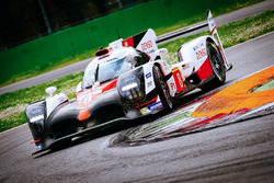 #8 Toyota Gazoo Racing Toyota TS050 Hybrid: Ентоні Девідсон, Ніколя Лап'єрр, Казукі Накадзіма