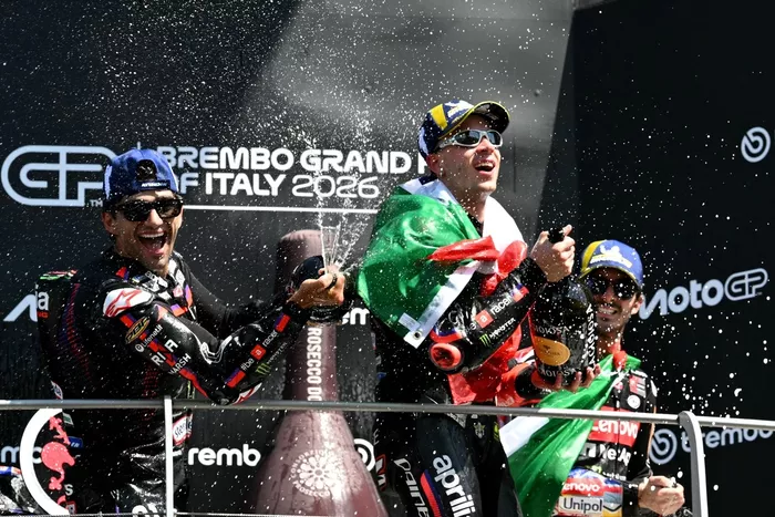 Marco Bezzecchi, Aprilia Racing, Jorge Martin, Aprilia Racing Team, Francesco Bagnaia, Ducati Team