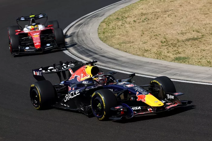 Lewis Hamilton, Ferrari, Max Verstappen, Red Bull Racing
