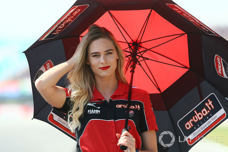 Grid girl