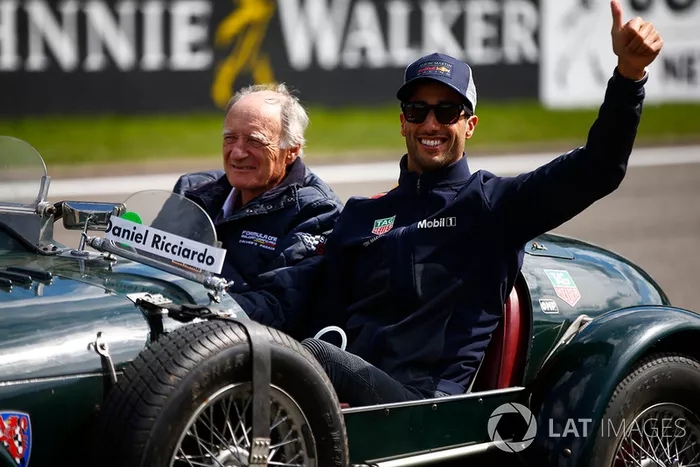 Daniel Ricciardo, Red Bull Racing, en el drivers parade