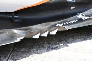McLaren MCL60 floor