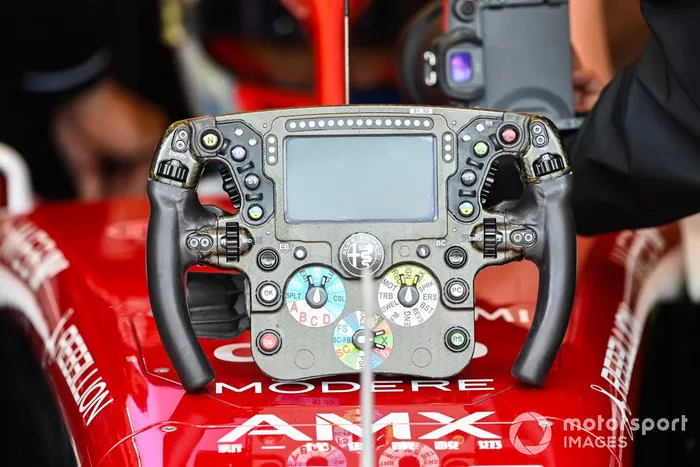 Volante para el Alfa Romeo C42