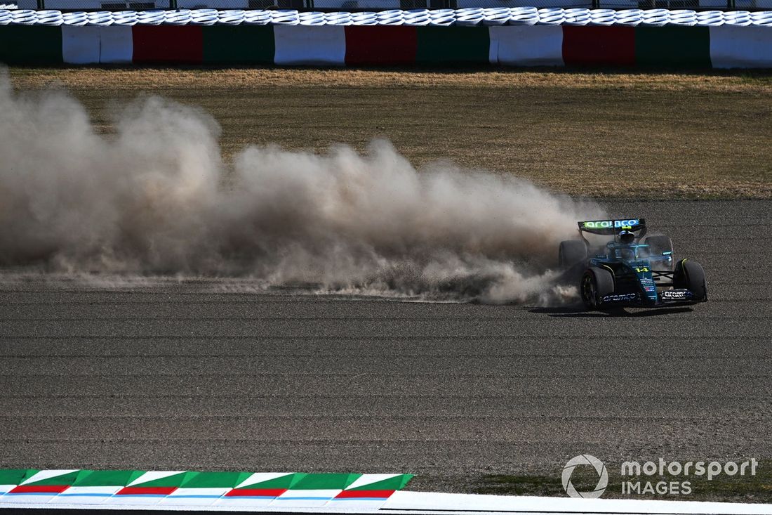 Fernando Alonso, accidente en Aston Martin Racing
