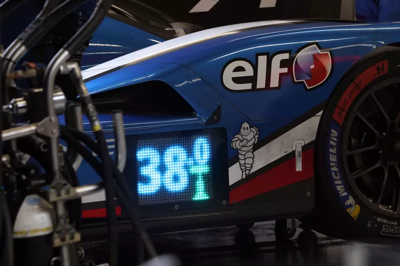 #35 Alpine Endurance Team Alpine A424 : Paul-Loup Chatin, Ferdinand Habsburg, Charles Milesi avec une nouvelle présentation