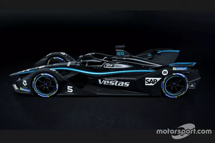 Mercedes-Benz EQ Silver Arrow 01 black livery 