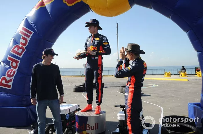 Max Verstappen, Red Bull Racing y Alex Albon, Red Bull Racing en St Kilda