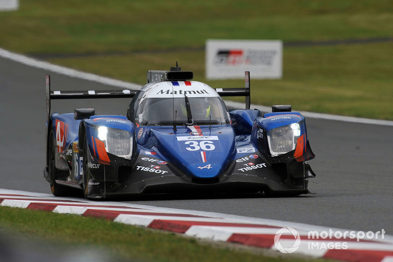 #36 Signatech Alpine Matmut Alpine A470: Nicolas Lapierre, Andre Negrao, Pierre Thiriet 