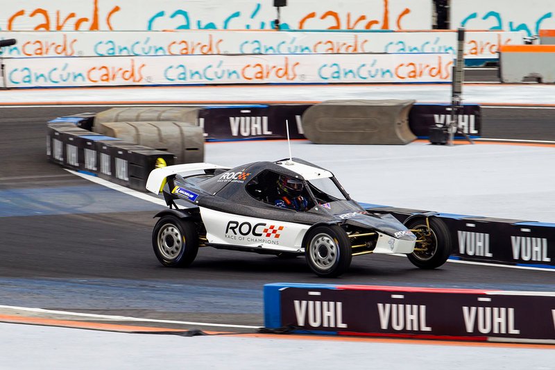James Baldwin pilote la ROC Car
