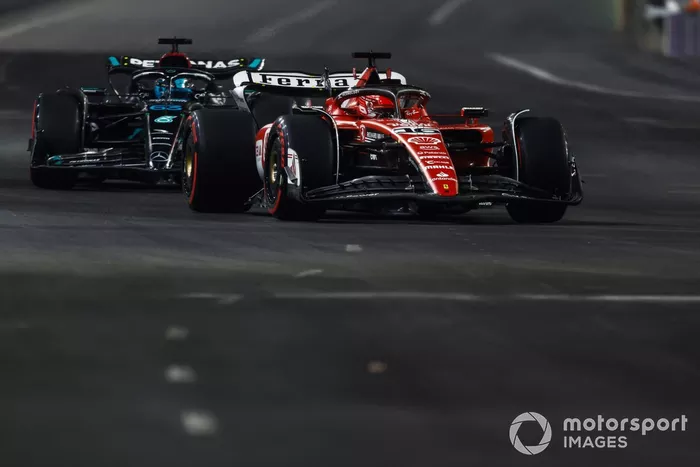 Charles Leclerc, Ferrari SF-23, George Russell, Mercedes F1 W14